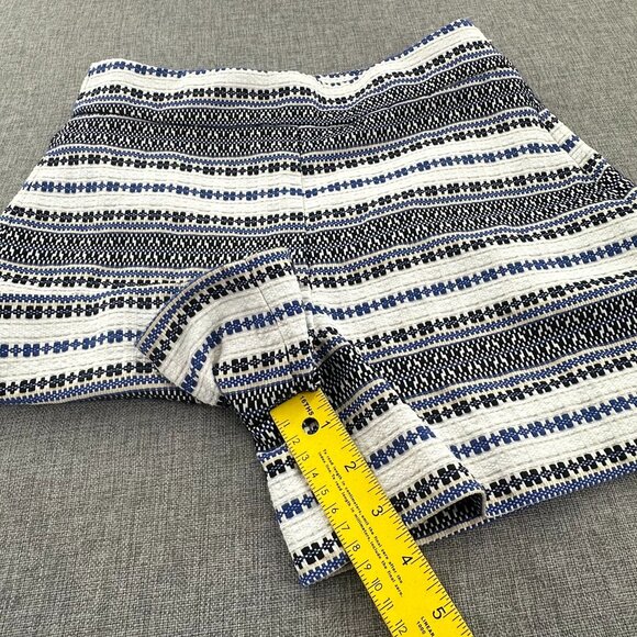 GAP Boho Shorts Striped Embroidered Side‎ Zipper Mid Rise Cotton Blend Size 4 - Picture 3 of 12